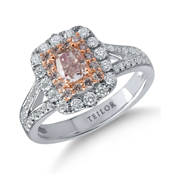 Inel din aur alb-roz cu un diamant fancy roz cushion de 0.5ct si diamante roz si incolore de 0.75ct