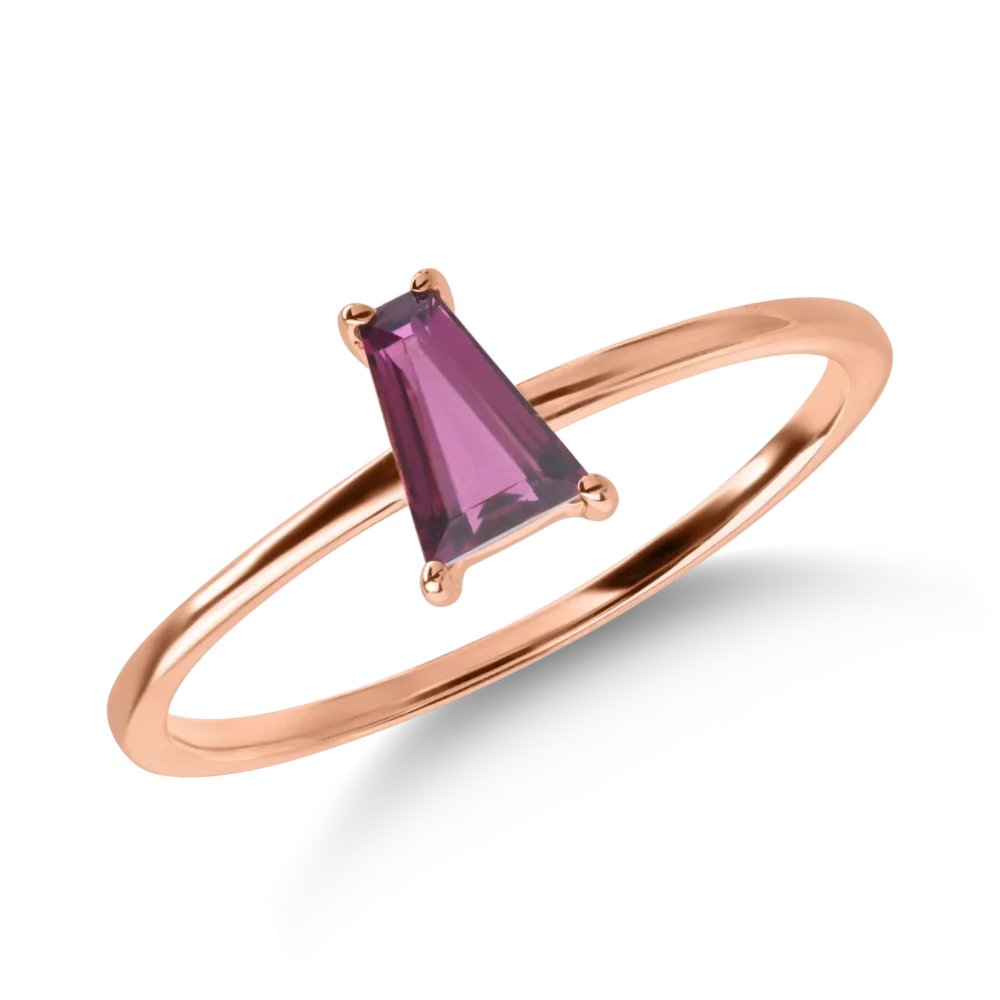 Inel din aur roz cu rodolit trapezoidal de 0.6ct
