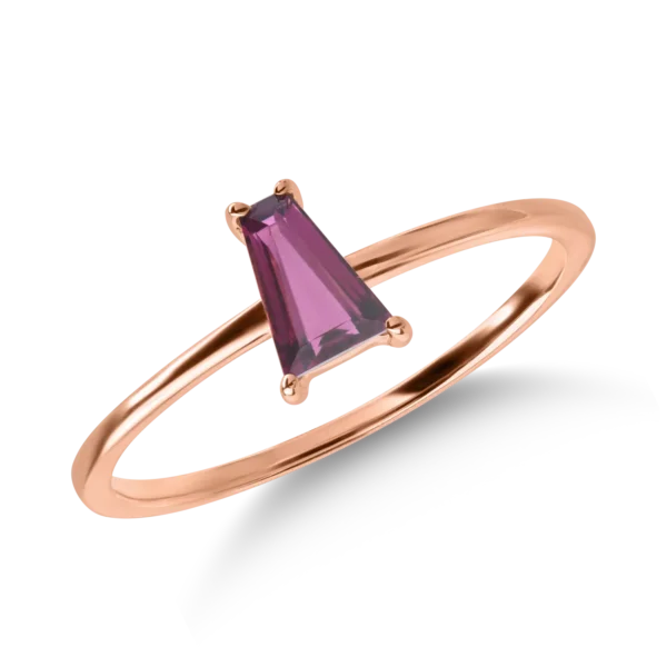 Inel din aur roz cu rodolit trapezoidal de 0.6ct