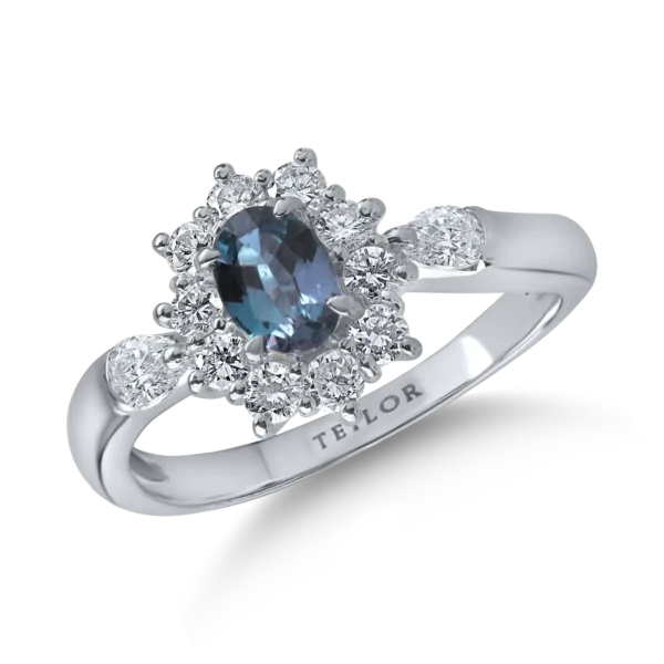 Inel din platina cu alexandrit oval de 0.4ct si diamante de 0.5ct