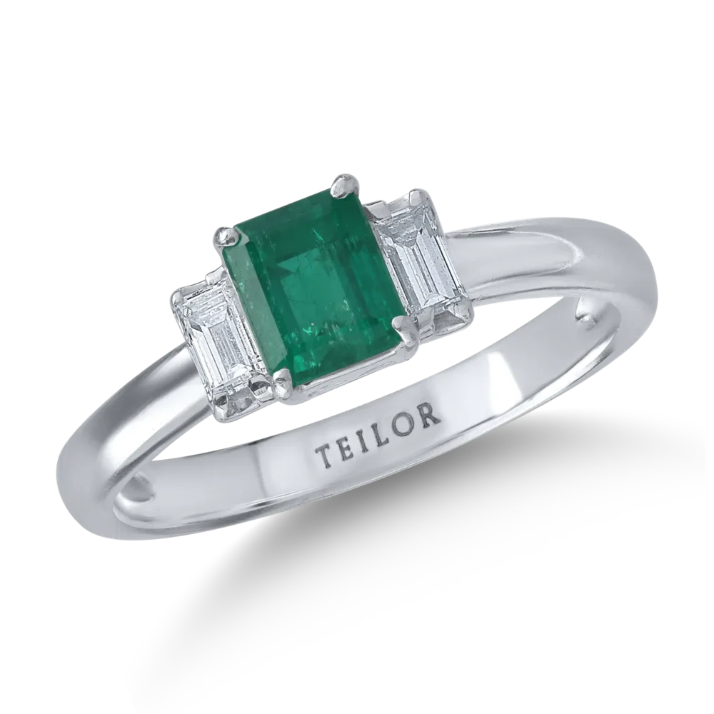 Inel din platina cu smarald emerald de 0.7ct si diamante de 0.2ct