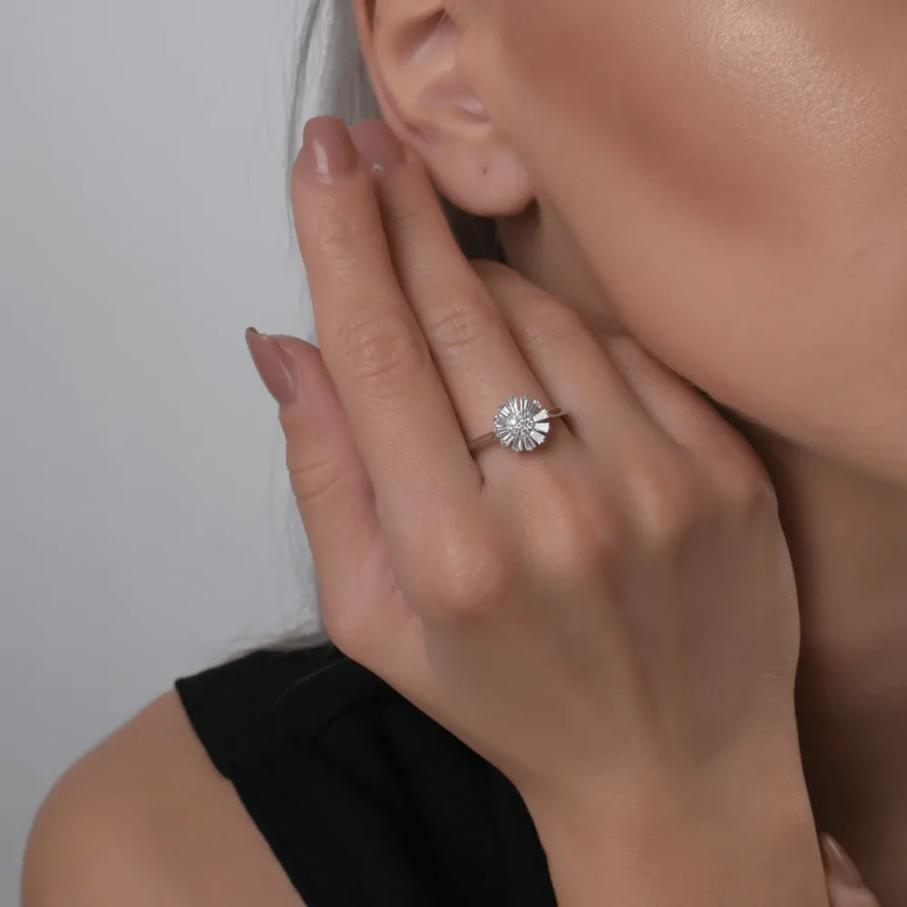 Inel floare din aur alb cu diamante de 0.37ct - imagine 4