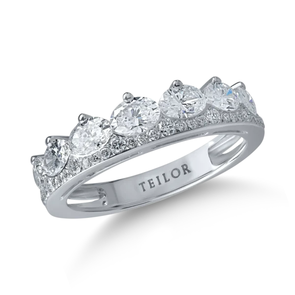 Inel semi eternity din aur alb cu diamante ovale si rotunde de 1.5ct