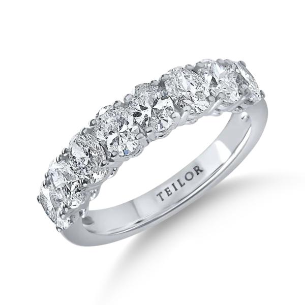 Inel semi eternity din aur alb cu diamante oval de 2ct