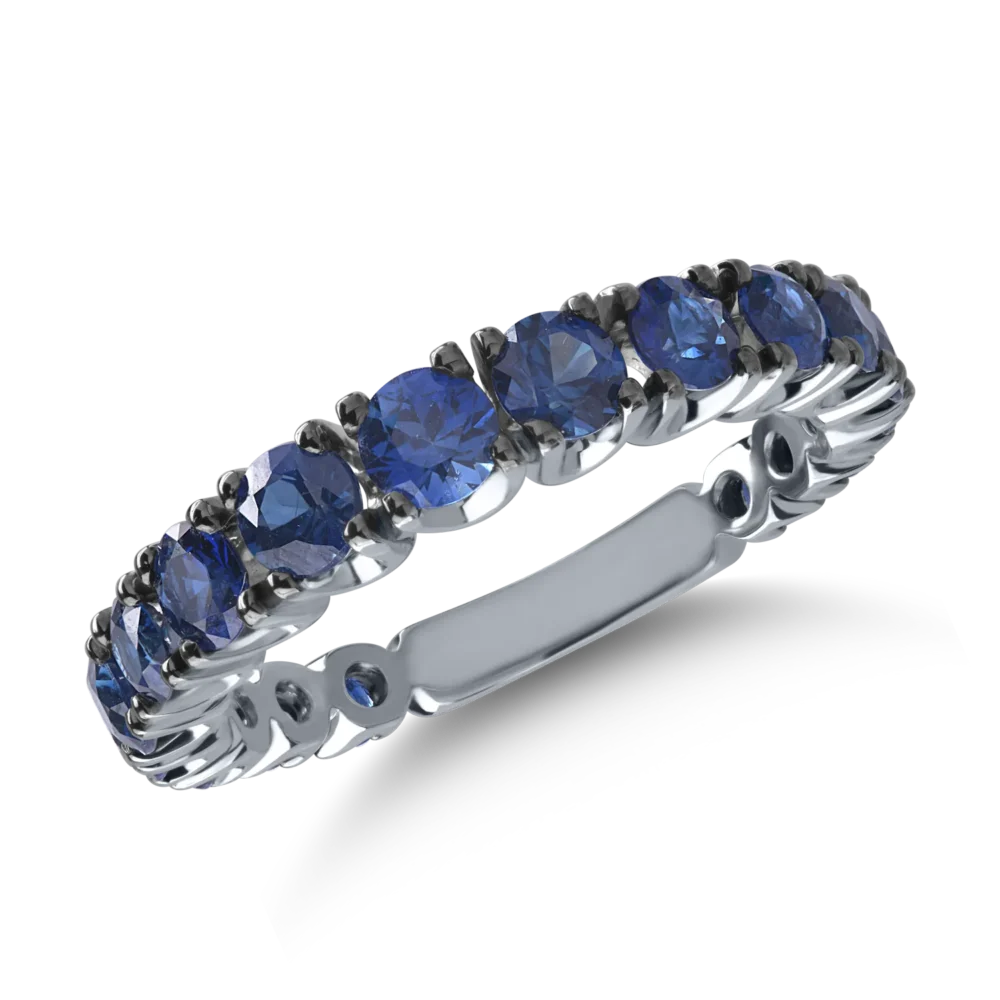 Inel semi eternity din aur alb cu safire de 1.96ct