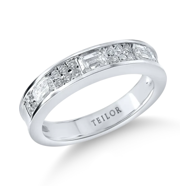 Inel semieternity din aur alb cu diamante emerald si rotunde de 0.8ct