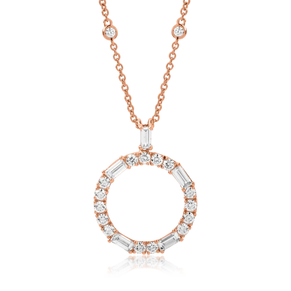 Lant cu pandantiv cerc din aur roz cu diamante baguette si rotunde de 1.38ct