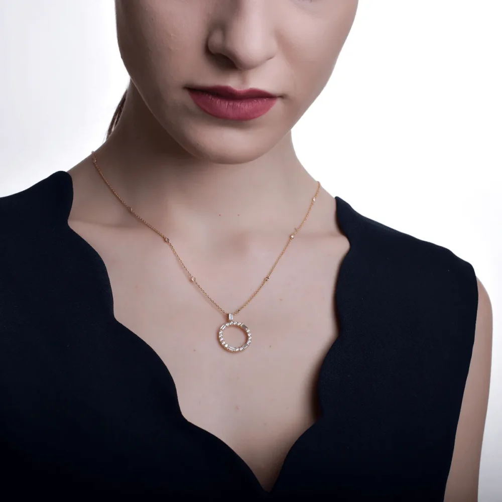 Lant cu pandantiv cerc din aur roz cu diamante baguette si rotunde de 1.38ct - imagine 4