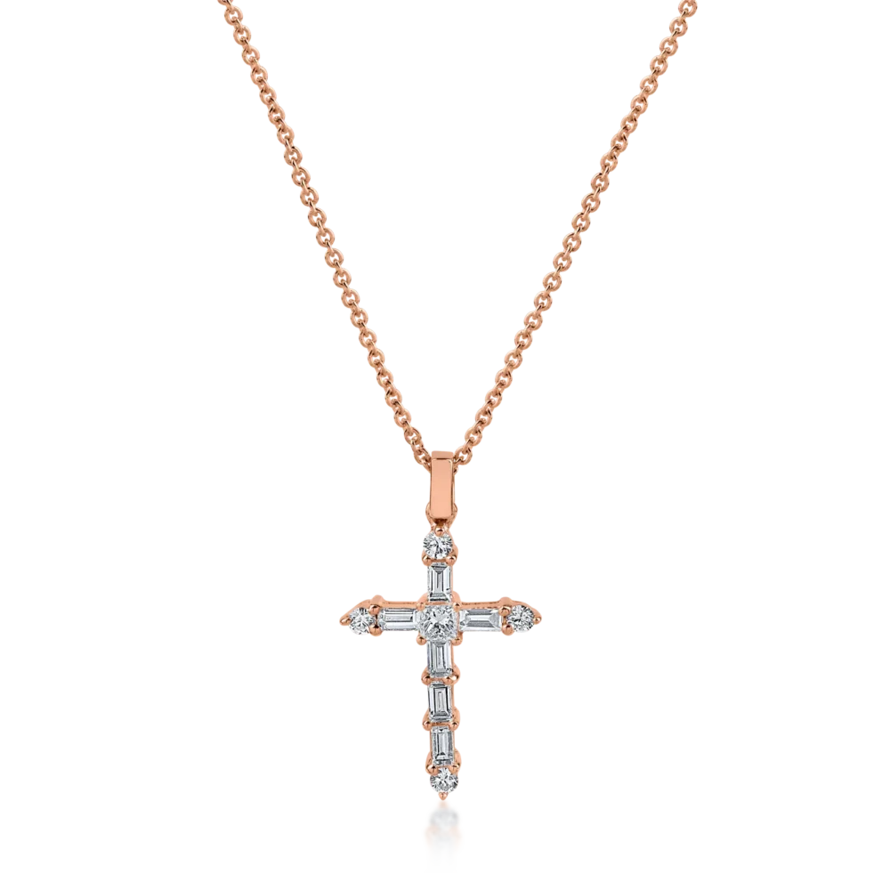 Lant cu pandantiv cruce din aur roz cu diamante baguette, princess si rotunde de 0.4ct