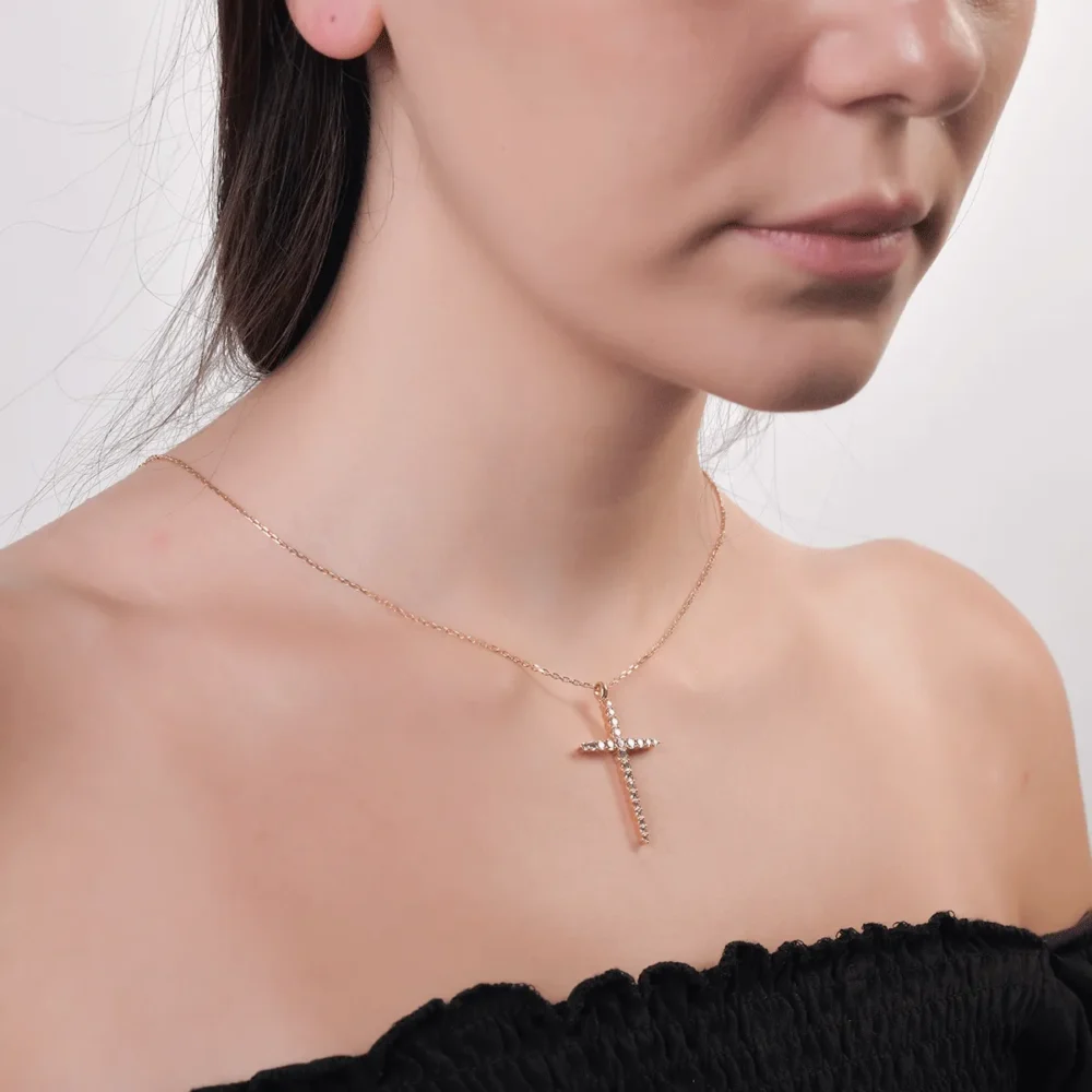 Lant cu pandantiv cruce din aur roz cu diamante maro de 1ct - imagine 4