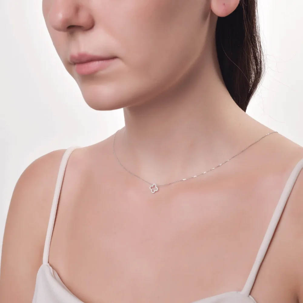 Lant cu pandantiv din aur alb cu diamante de 0.073ct - imagine 2