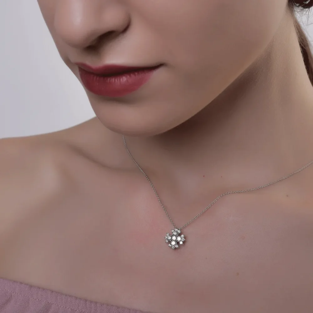 Lant cu pandantiv din aur alb cu diamante de 0.58ct - imagine 4