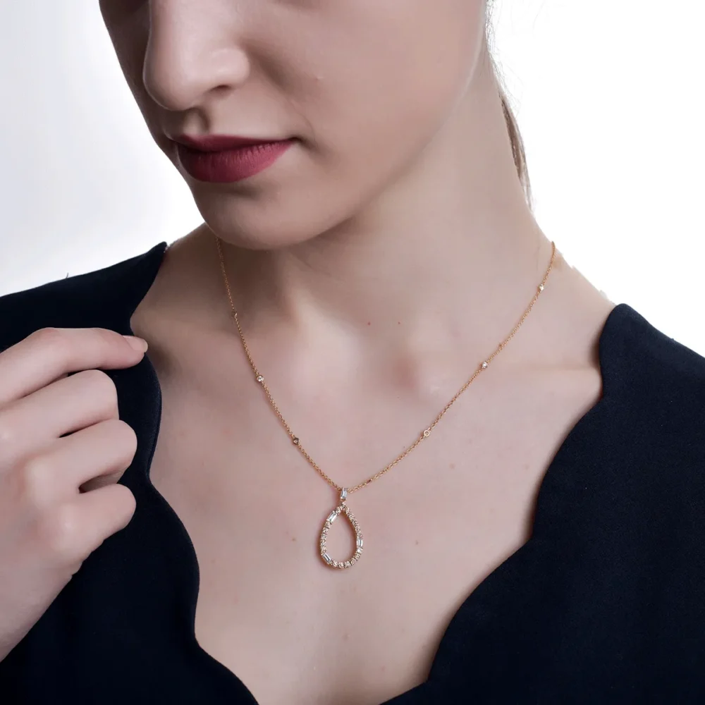 Lant cu pandantiv din aur roz cu diamante maro si diamante incolore baguette si rotunde de 1.41ct - imagine 4