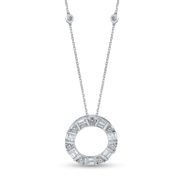 Lant cu pandantiv rotund din aur alb cu diamante baguette si rotunde de 1ct