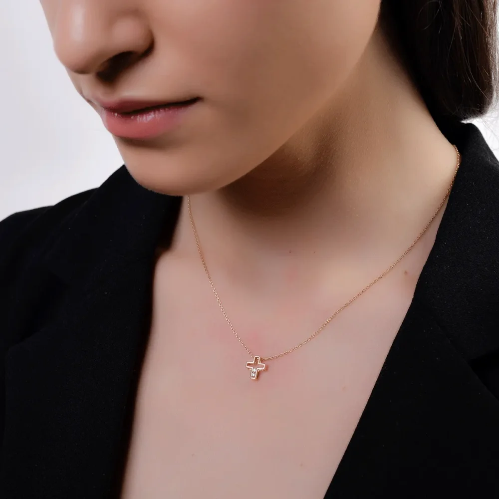 Pandantiv cruce din aur roz cu diamante de 0.029ct - imagine 4