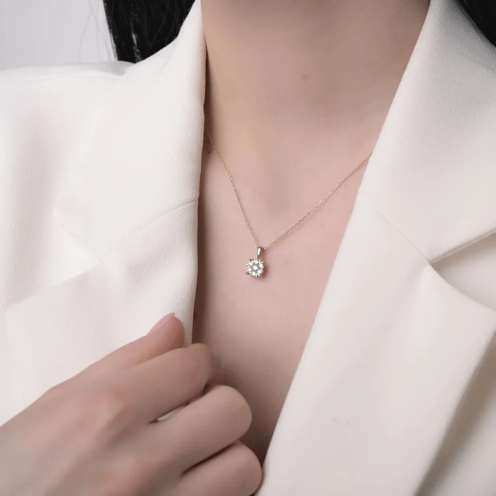 Pandantiv din aur galben cu diamante de 0.34ct - imagine 4