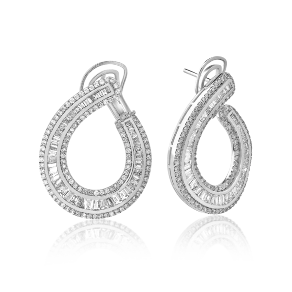 Cercei din aur alb cu diamante baguette de 4.94ct