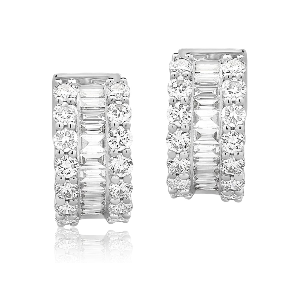 Cercei din aur alb cu diamante baguette si rotunde microsetting de 1.5ct