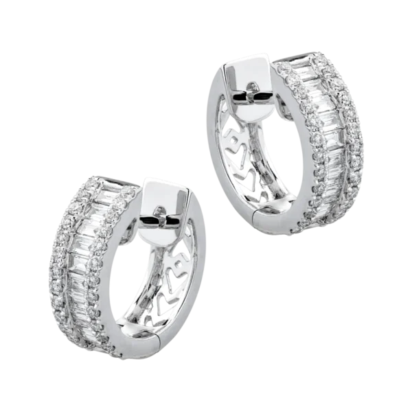 Cercei din aur alb cu diamante baguette si rotunde de 0.68ct