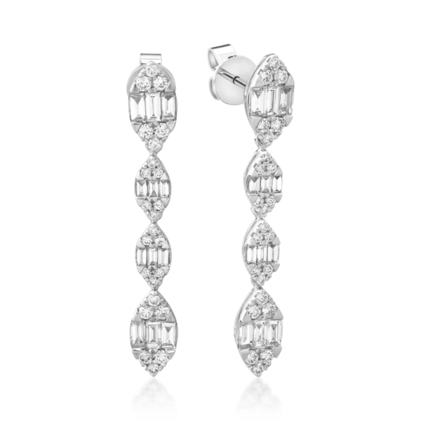 Cercei din aur alb cu diamante baguette si rotunde de 1.45ct