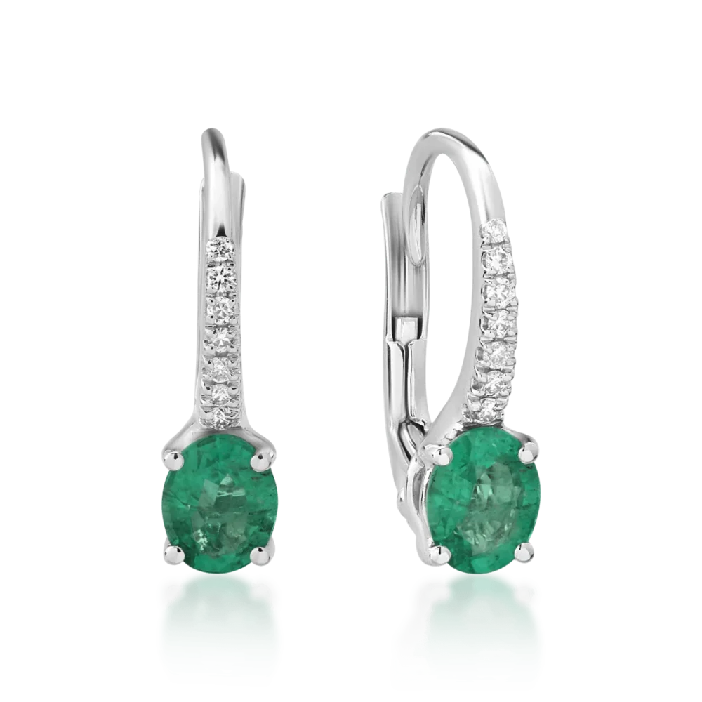 Cercei din aur alb cu smaralde ovale de 0.52ct si diamante de 0.06ct