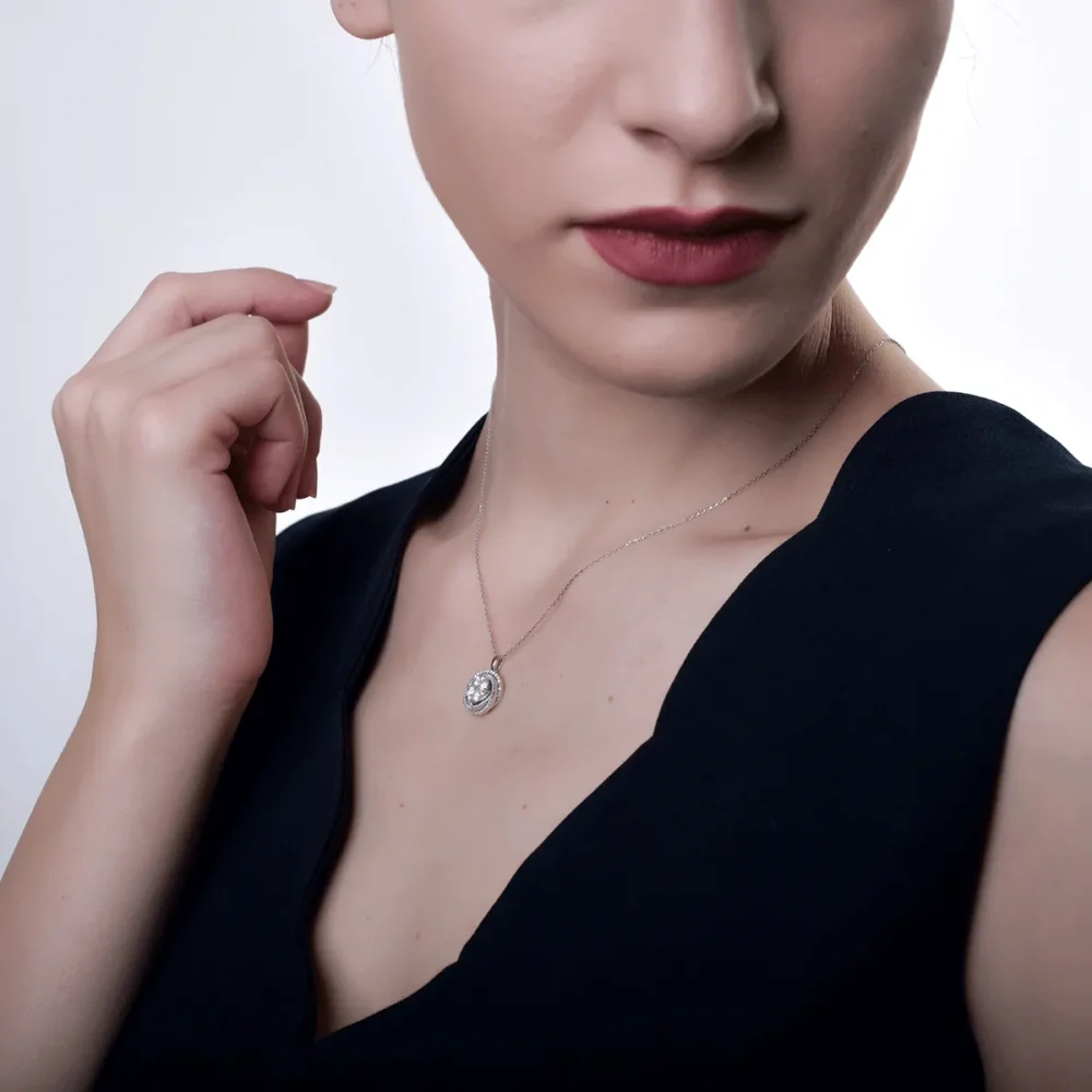 Lant cu pandantiv din aur alb cu diamante de 0.68ct - imagine 4